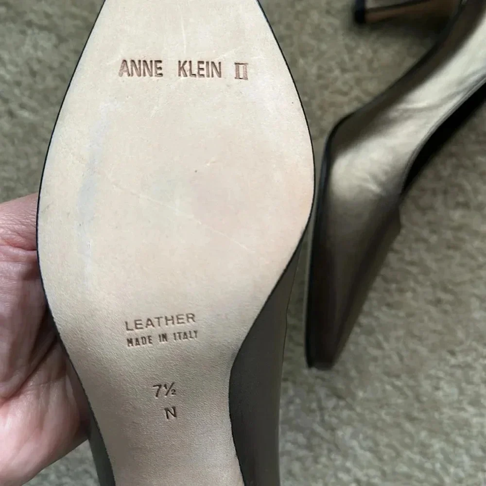 Anne Klein II metallic bronze pumps Women’s 7.5 Made in Italy Leather Classic